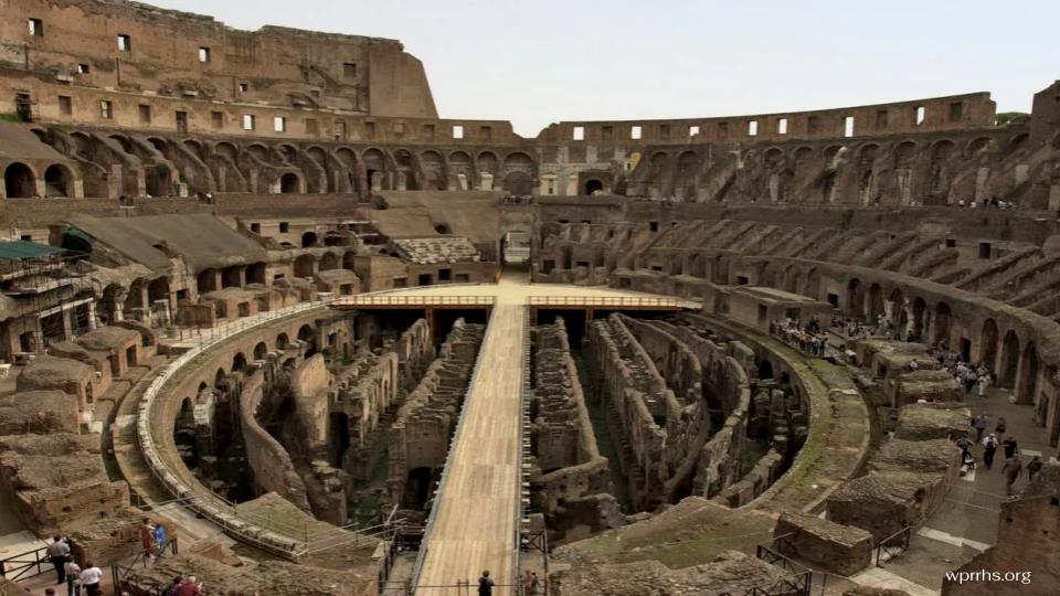 The Colosseum เป็นภาพที่น่าตื่นตาและเสียวซ่านเป็น อนุสรณ์สถานโบราณที่น่าตื่นเต้นที่สุดของกรุงโรม ที่นี่เป็นที่ที่เหล่ากลาดิเอเตอร์